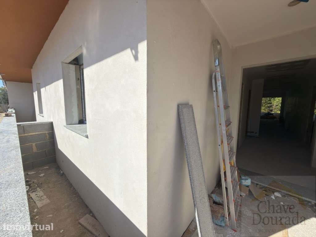 Apartamento T3 com logradouro e garagem - Mealhada - Grande imagem: 3/13