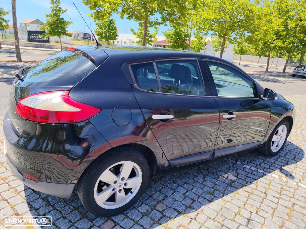 Renault Mégane 1.5 dCi Confort - 4