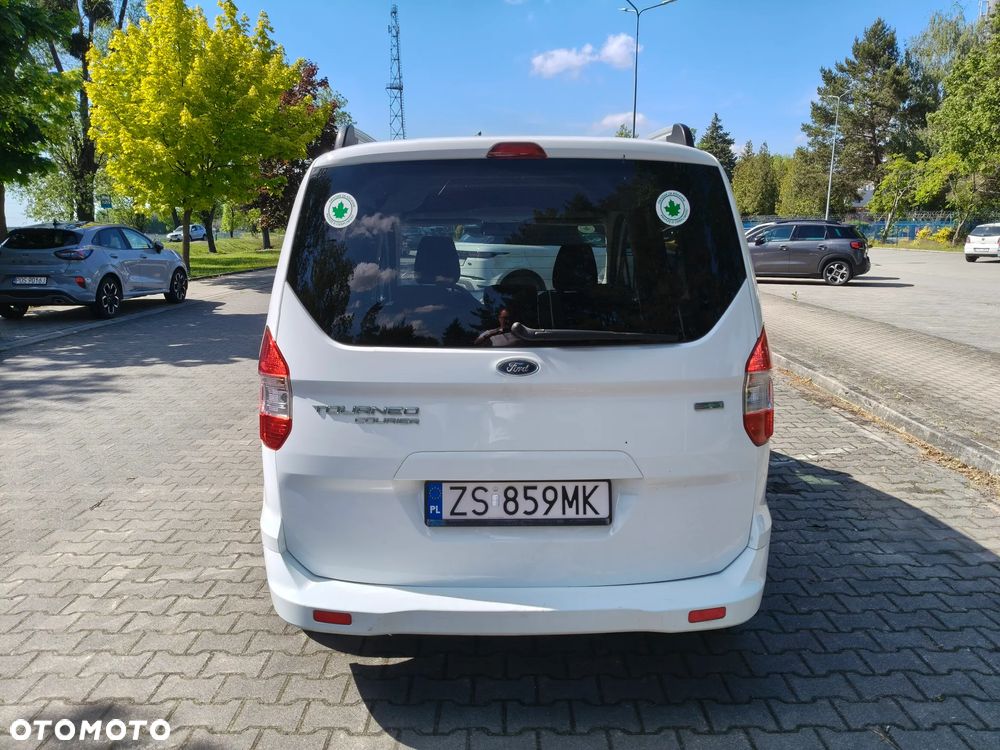 Ford Tourneo Courier 1.0 EcoBoost Trend - 8