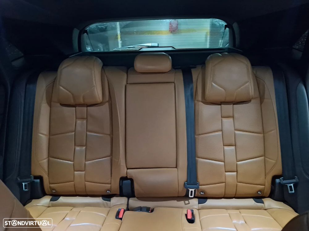 DS DS7 Crossback - 11