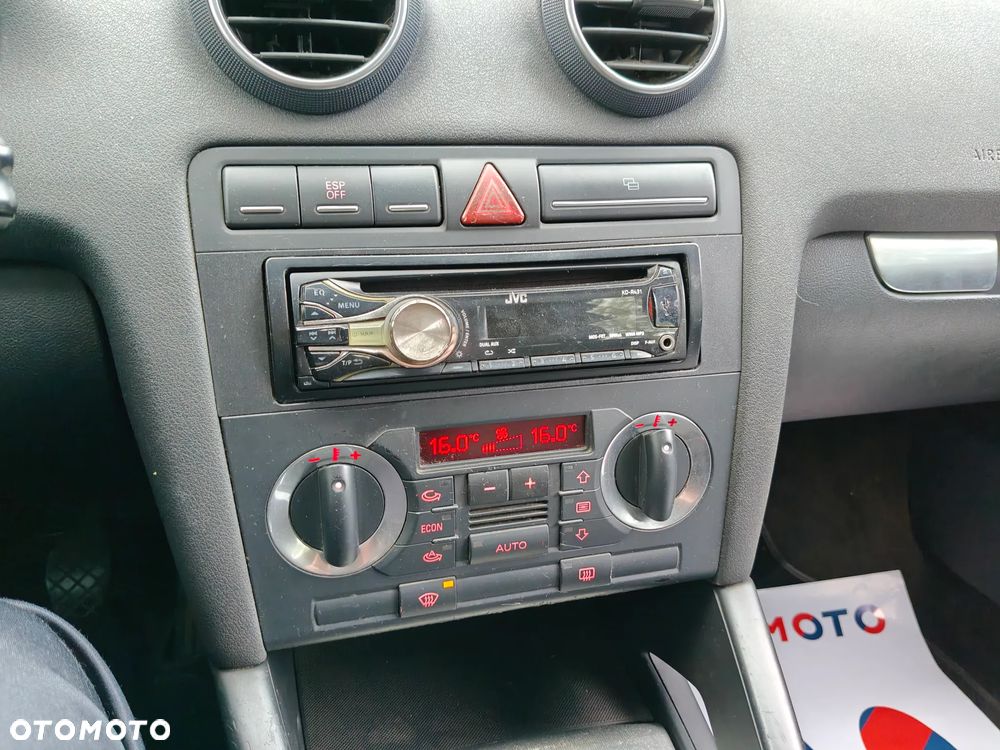 Audi A3 1.6 FSI Ambiente - 23