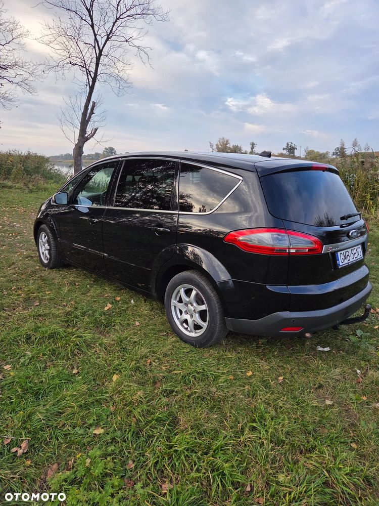 Ford S-Max - 12
