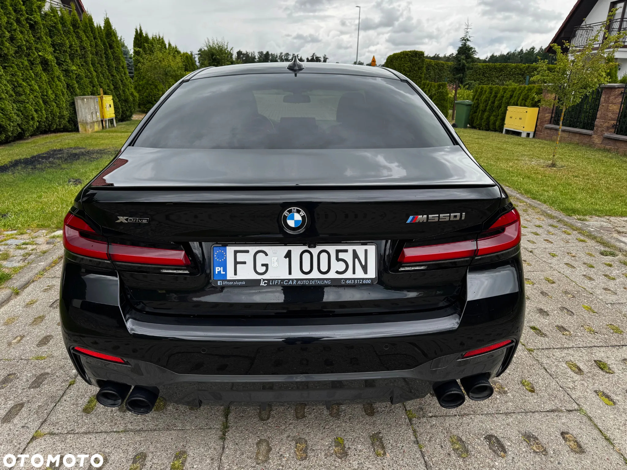 BMW Seria 5 M550i xDrive sport - 7