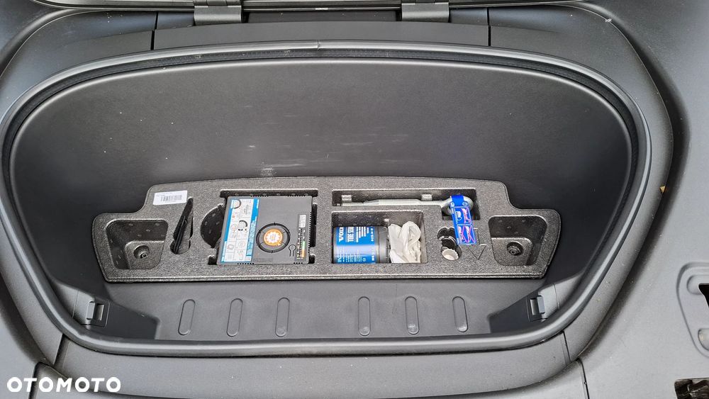 Volvo XC 40 82kWh Recharge Extended Range Plus - 30