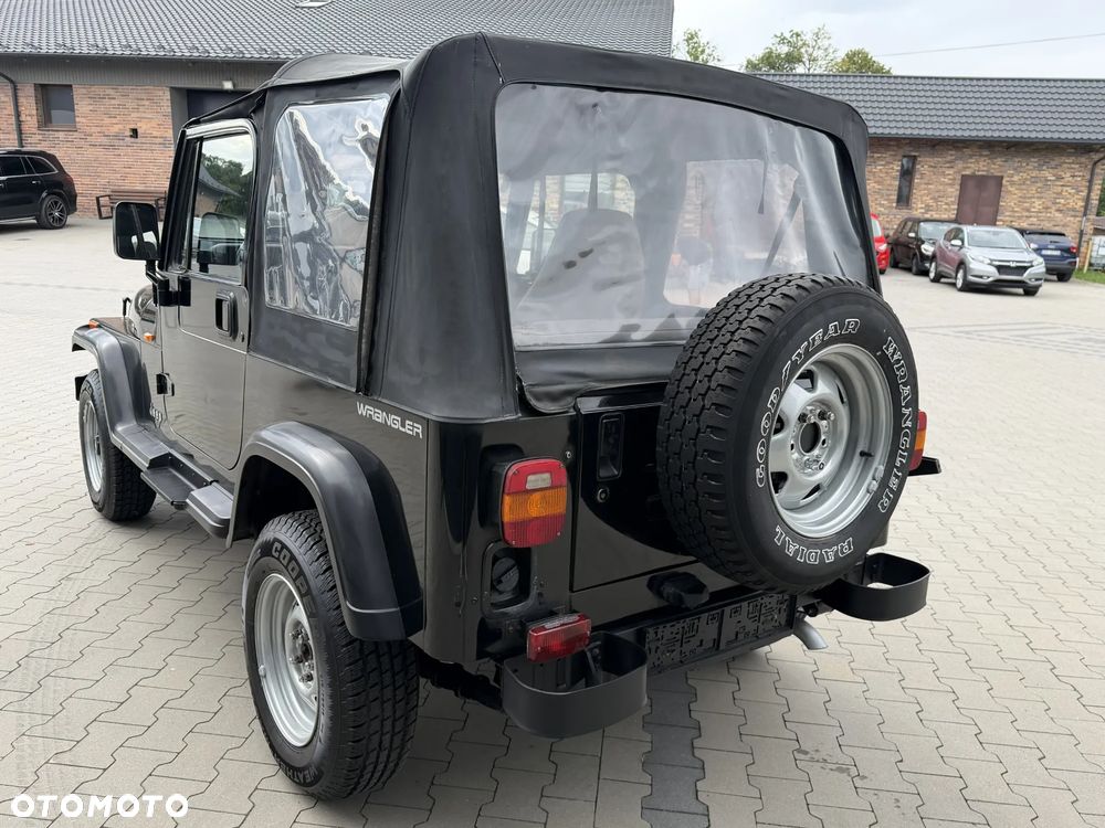 Jeep Wrangler - 9