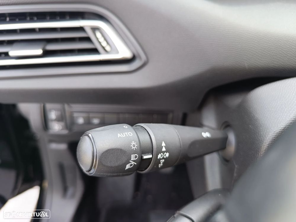 Peugeot 308 1.6 BlueHDi Style - 17