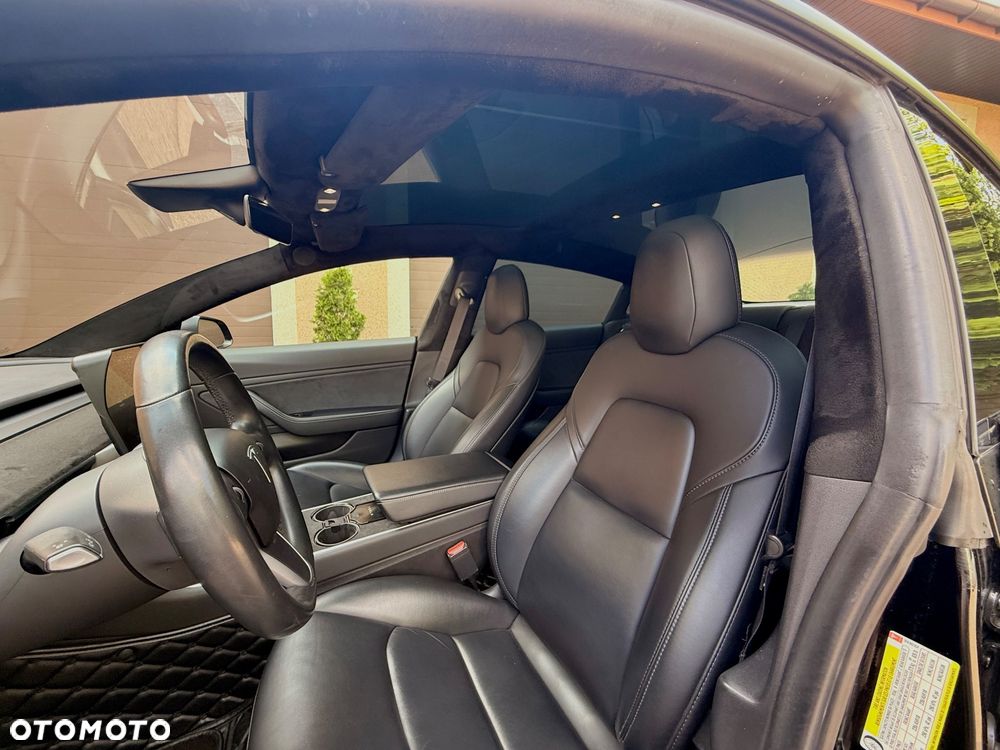 Tesla Model 3 - 18