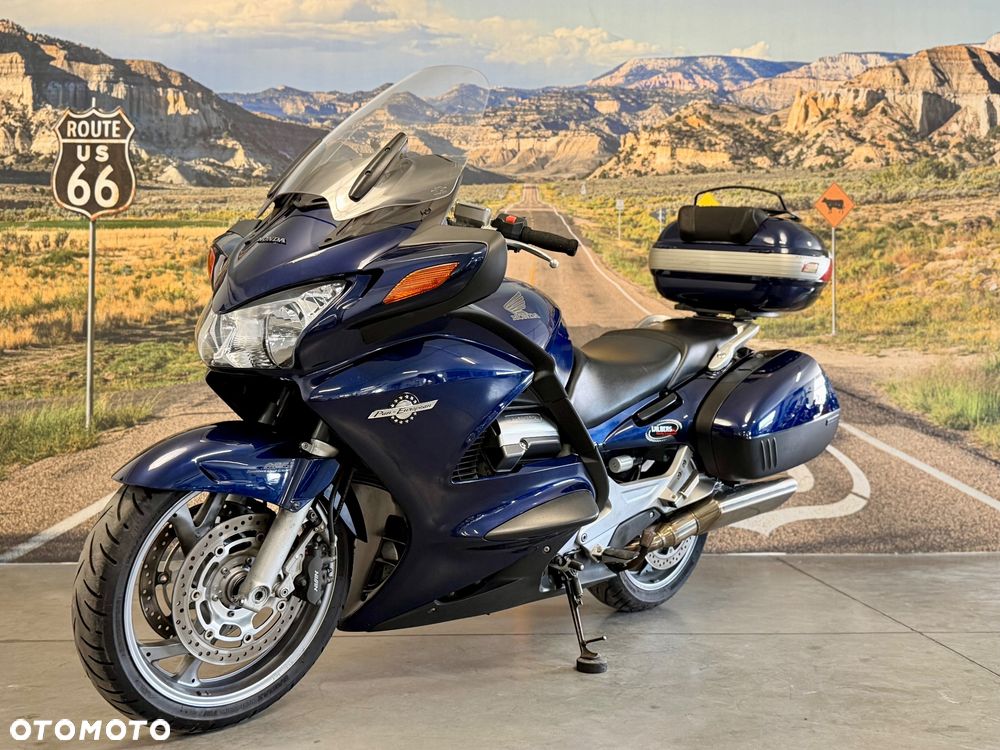 Honda ST - 5