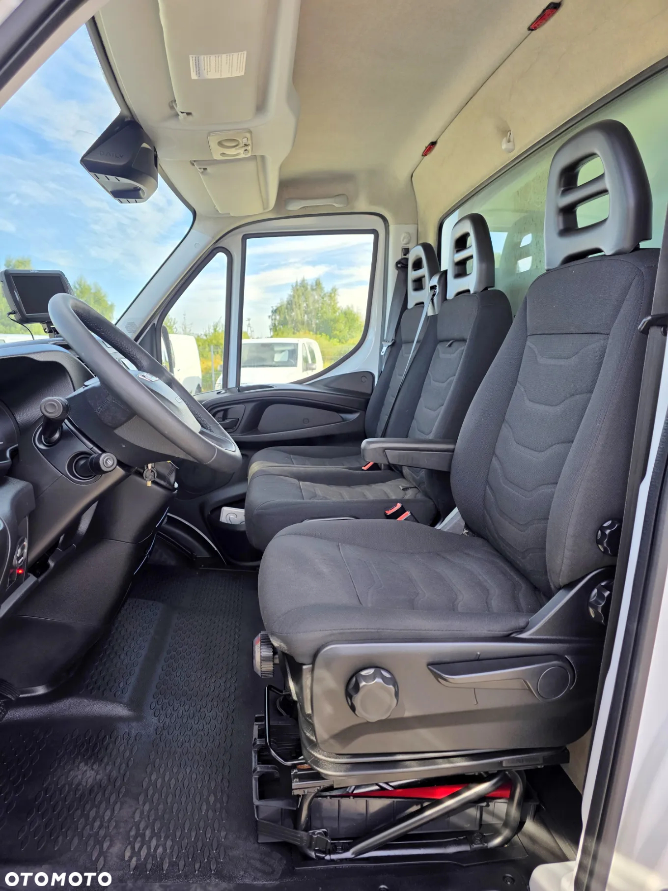Iveco 35-170 3,0 HPI 170 KONNY KONTENER 4,2M WINDA KLIMA WEBASTO 8 BIEGOWY HIMATIC 4,1M ROZSTAW OSI - 11