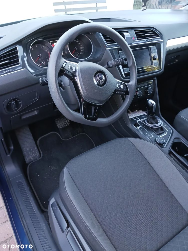 Volkswagen Tiguan - 5