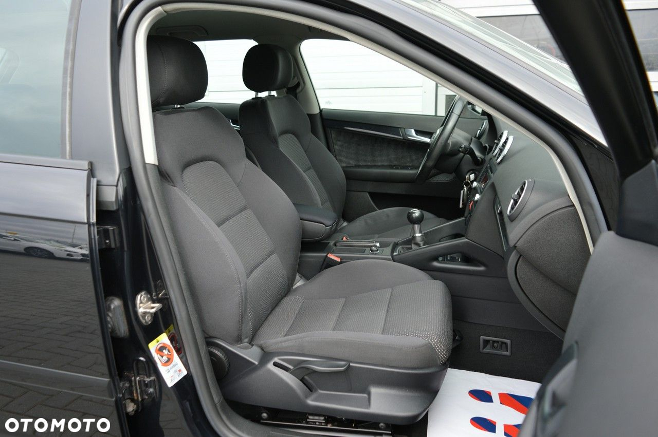 Audi A3 2.0 TDI Sportback Ambiente - 25