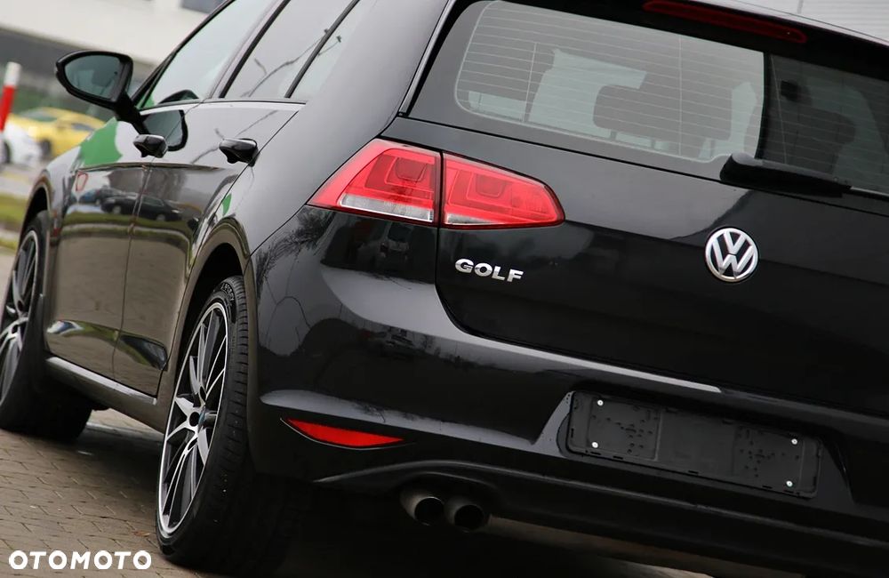 Volkswagen Golf - 10