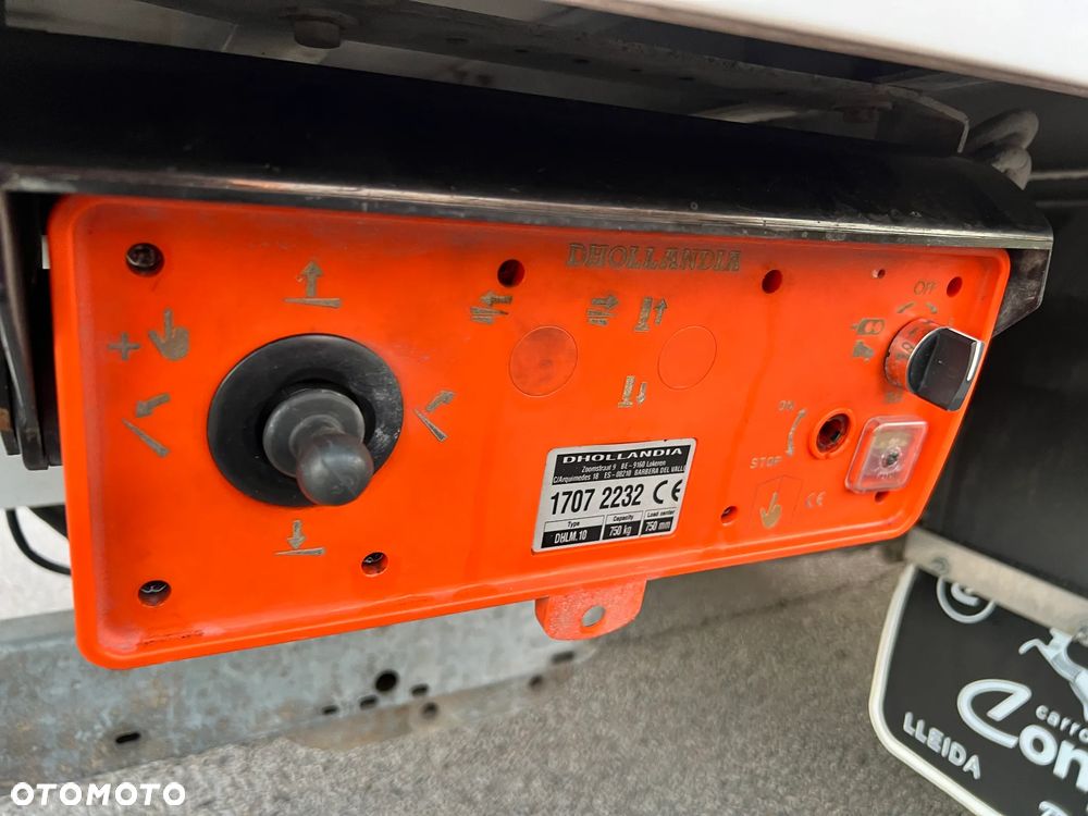 Mercedes-Benz Sprinter - 11