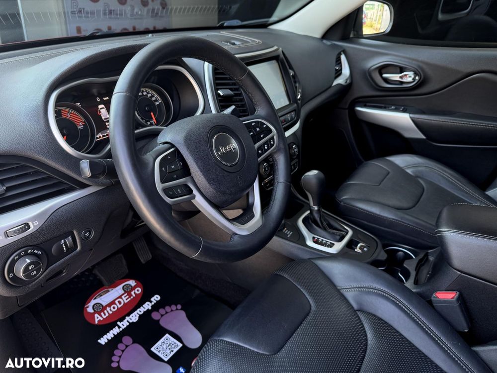 Jeep Cherokee - 5