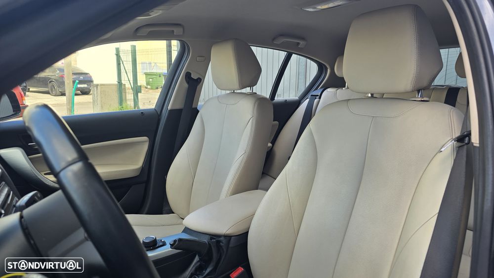 BMW 116 d Line Urban - 12