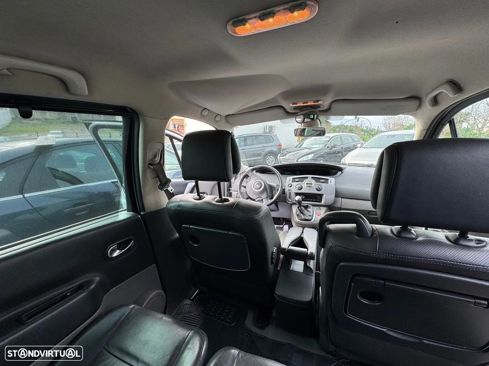 Renault Scénic 1.5 dCi Confort - 8