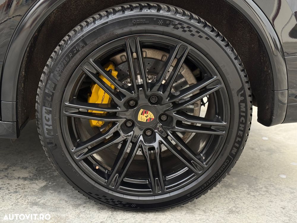 Porsche Cayenne - 9
