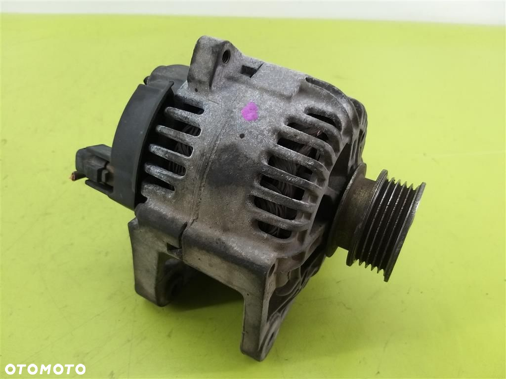 Alternator Renault Megane II 2002-2005 1,6 B VALEO  8200100907 110A - 7