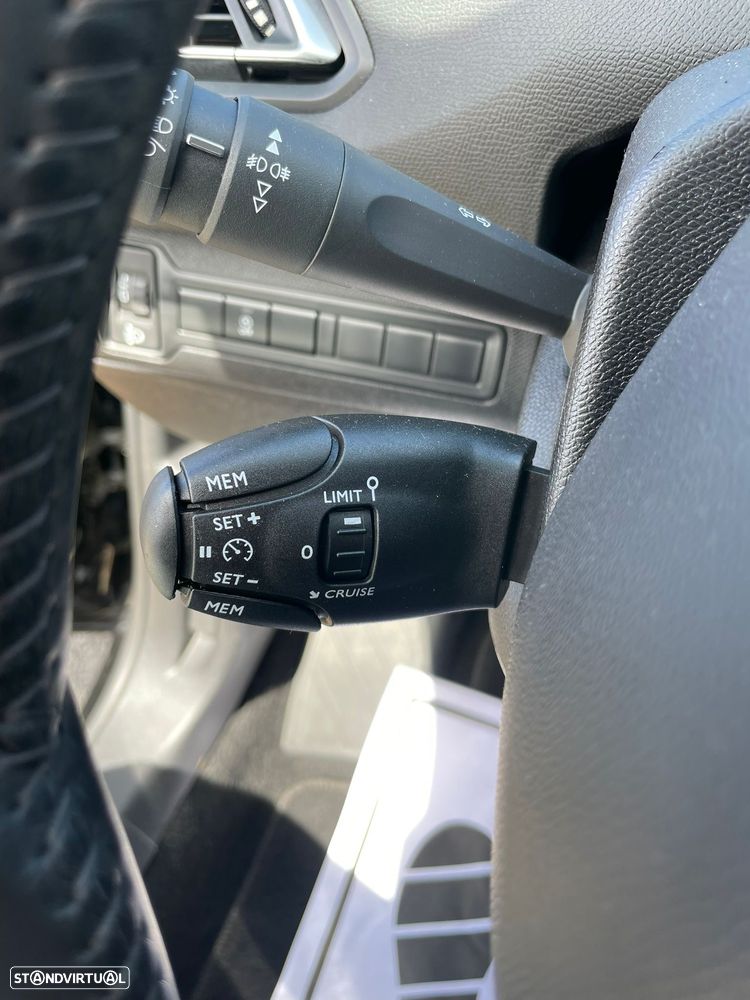 Peugeot 308 1.5 BlueHDi Style - 8