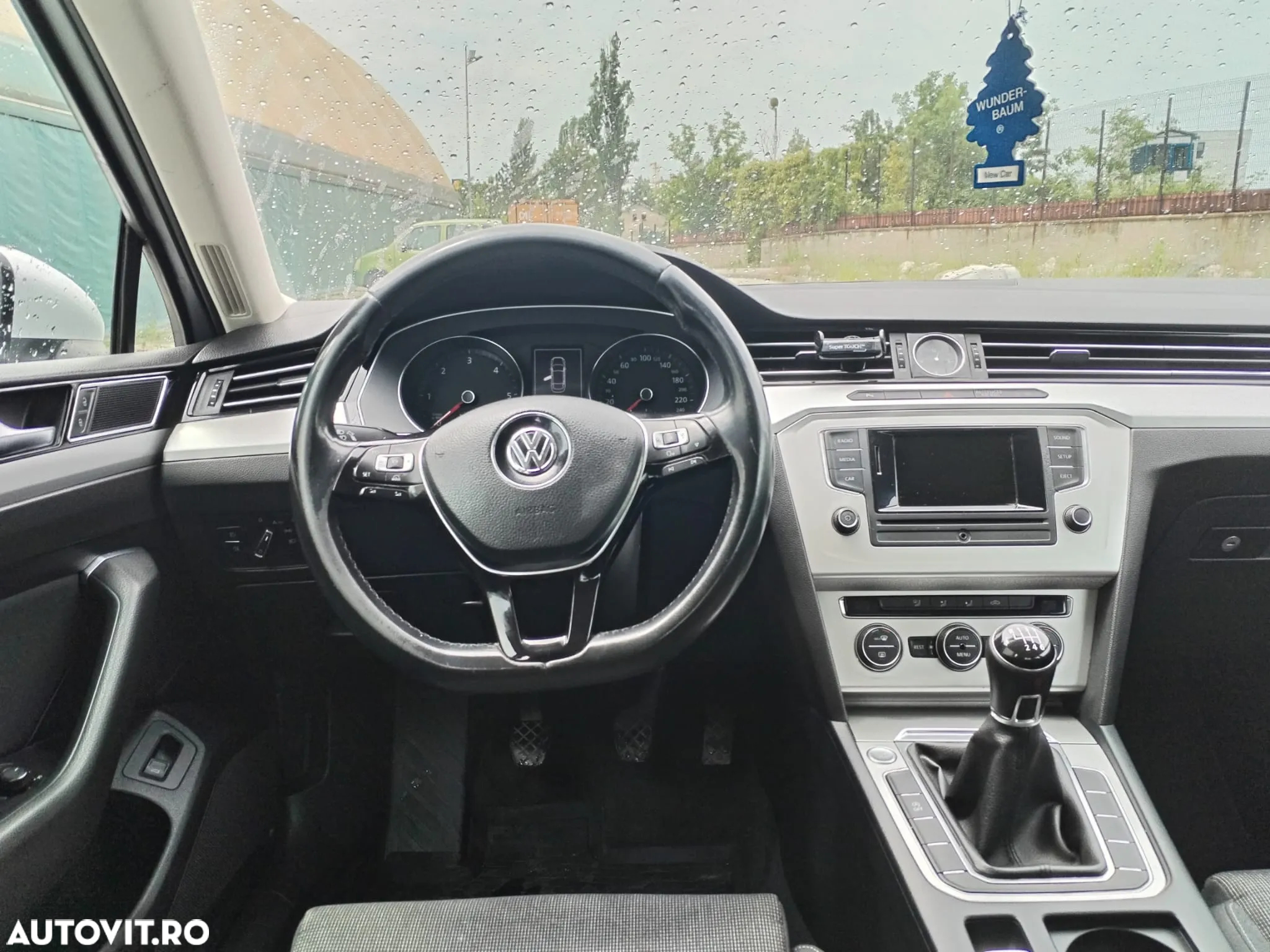 Volkswagen Passat Variant 2.0 TDI (BlueMotion Technology) Highline - 9