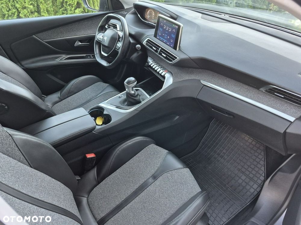 Peugeot 3008 - 8