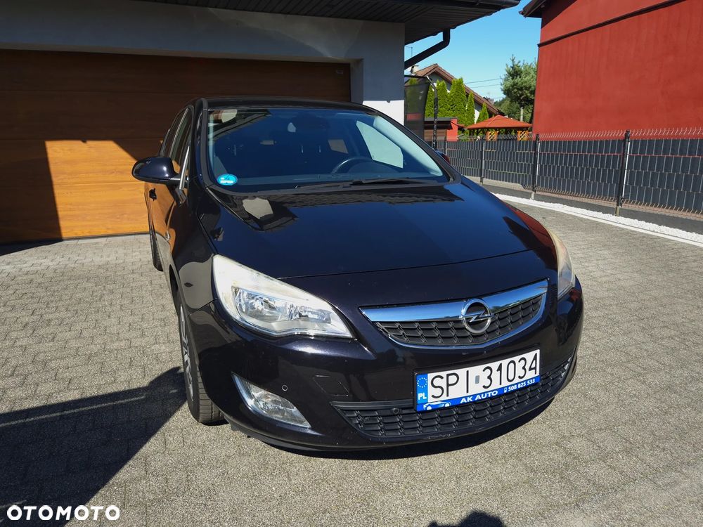 Opel Astra 1.4 Turbo Design Edition - 11