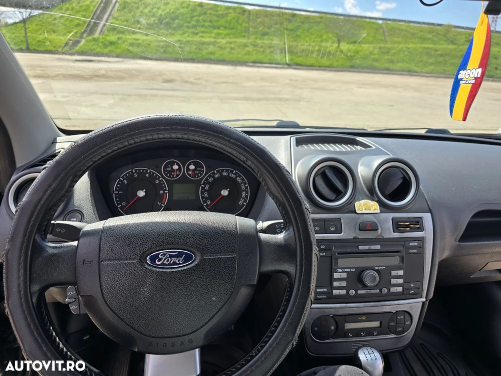 Ford Fiesta - 4