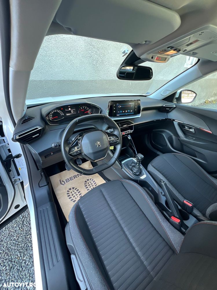 Peugeot 2008 - 4