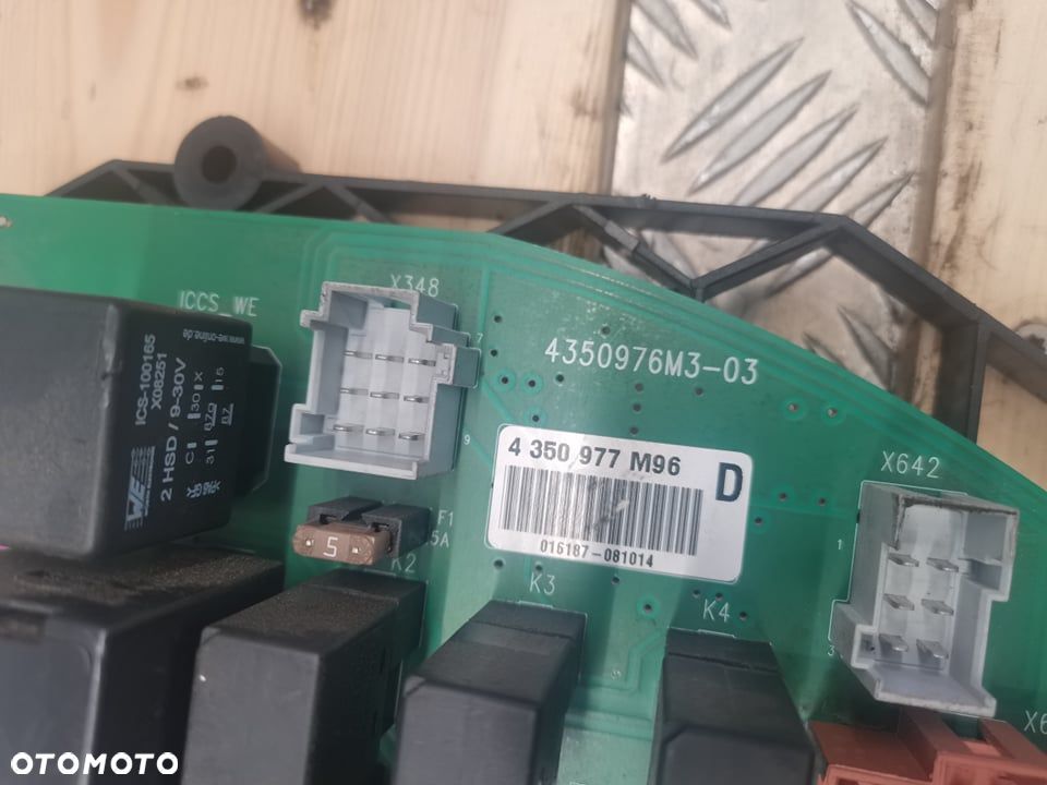 Massey Ferguson 7618 {Płyta przekaźnikowa 4350976M3-03} - 5