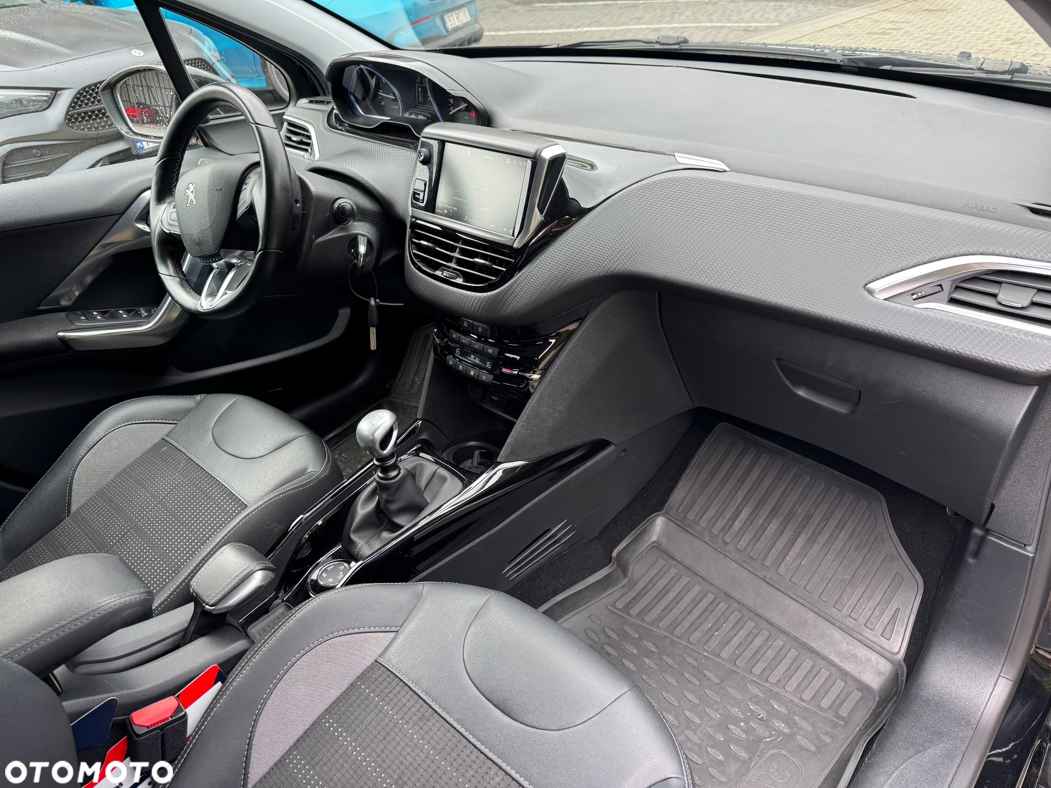 Peugeot 2008 PureTech 130 Stop&Start Allure - 13