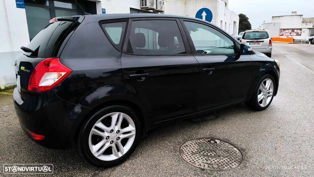 Kia Ceed 1.6 CRDi EX Eco - 14