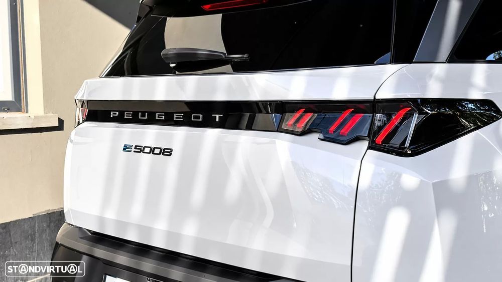Peugeot E-5008 73 kWh Allure - 6
