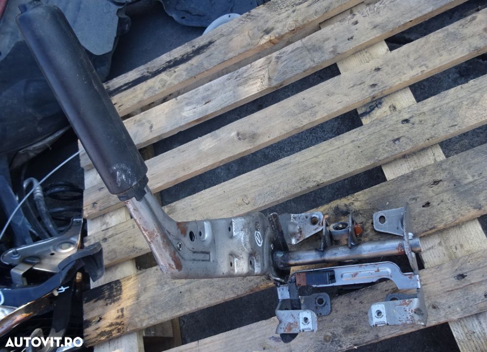 Frana de mana Peugeot Tepee din 2011 - 1