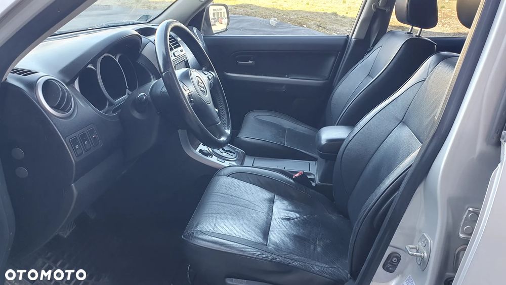 Suzuki Grand Vitara 2.0 De Luxe - 15