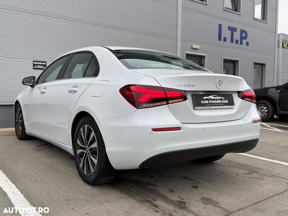 Mercedes-Benz A 180 d 8G-DCT Lim. Special Edition - 4