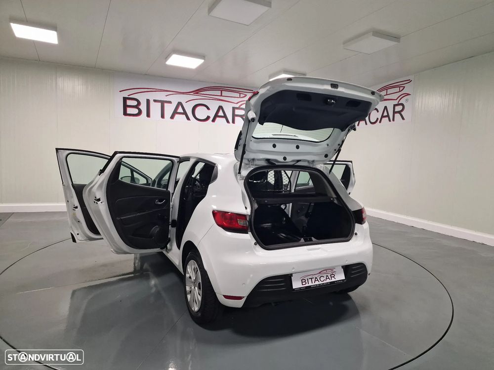 Renault CLIO SOCIETE 1.5 DCI 90CV INTENS GPS IVA DEDUTIVEL - 30