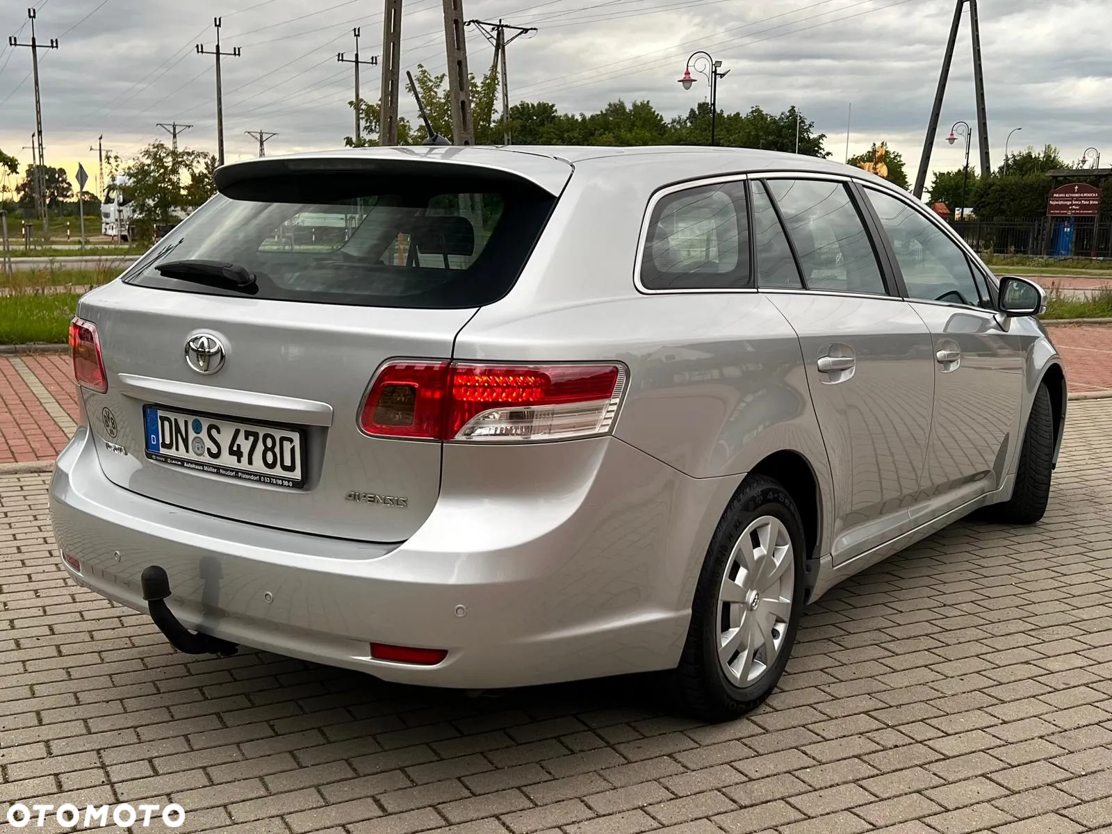 Toyota Avensis Combi 1.6 - 4