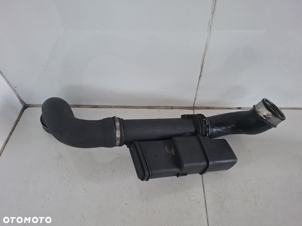 PRZEWÓD POWIETRZA RURA MERCEDES W211 2,7 CDI A2115280308 - 1