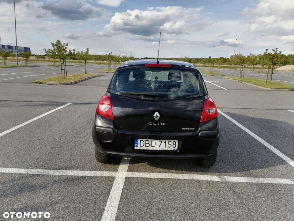 Renault Clio - 2