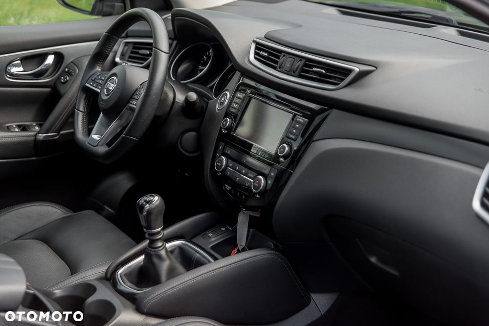 Nissan Qashqai 1.3 DIG-T Tekna - 26