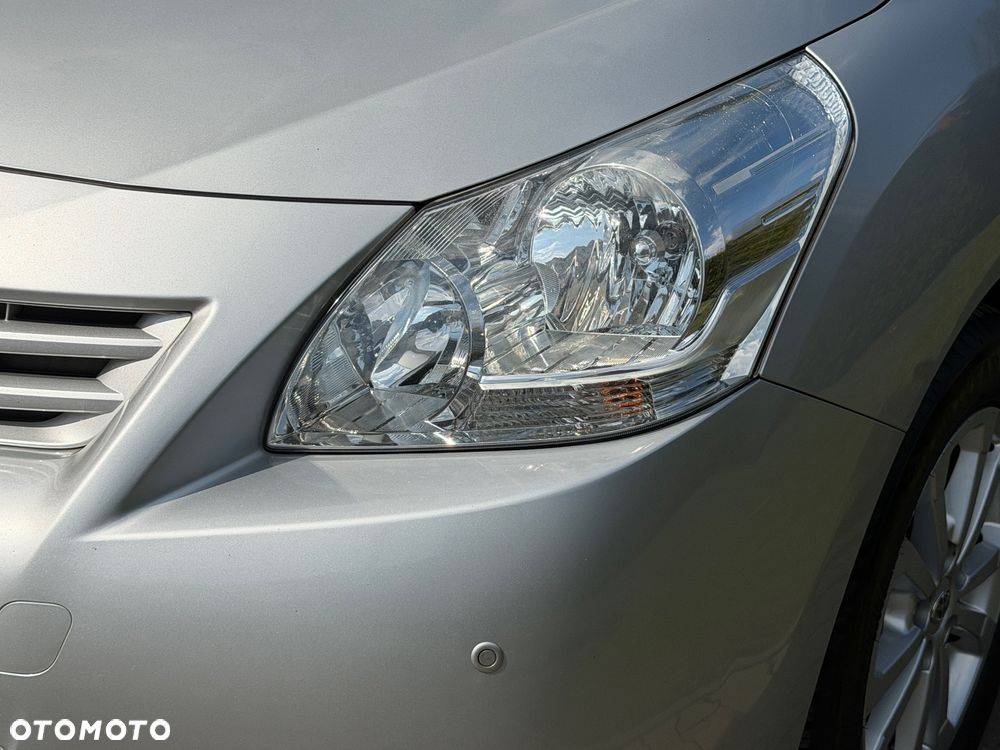 Toyota Verso 1.8 Multidrive Edition - 11