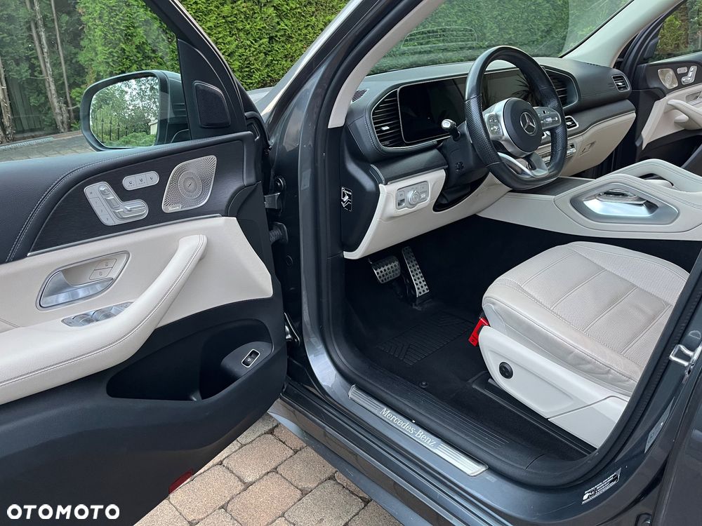 Mercedes-Benz GLS - 14