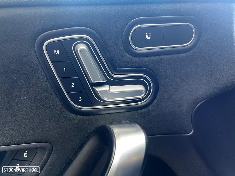 Mercedes-Benz A 250 Limousine e AMG Line - 55