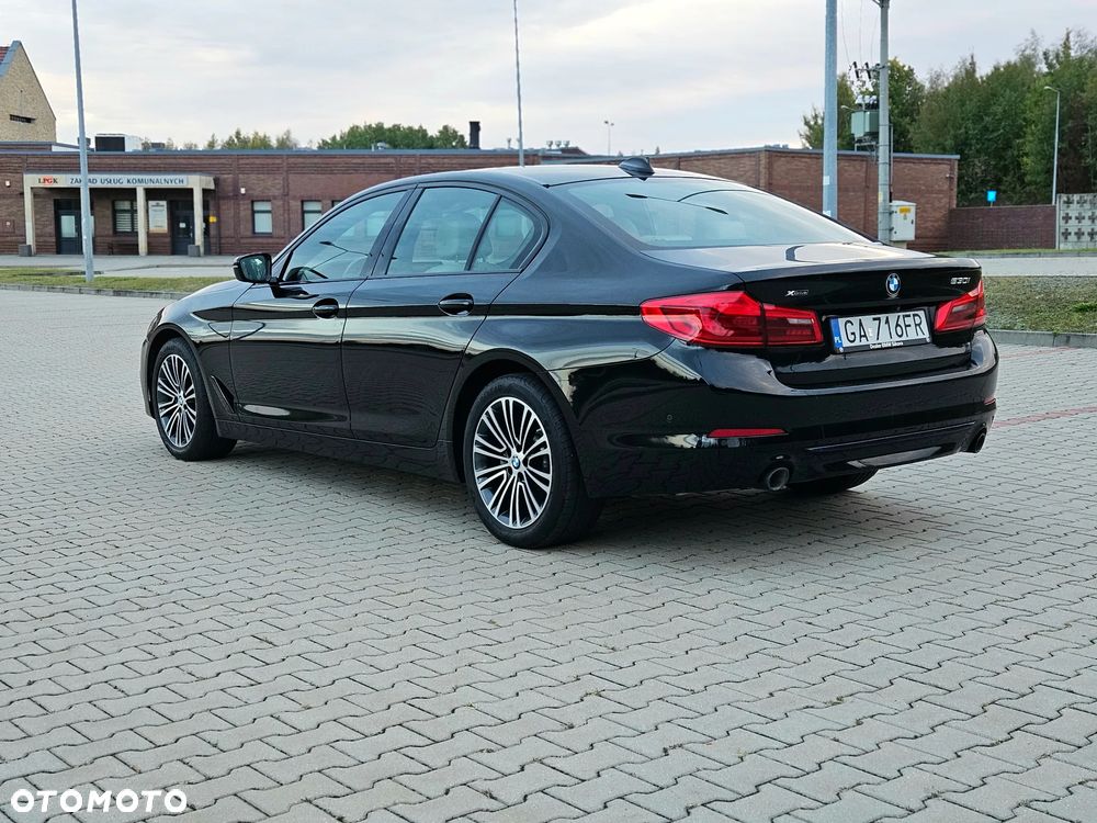 BMW Seria 5 530i xDrive Luxury Line - 3