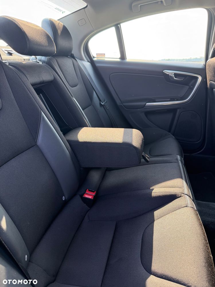 Volvo S60 D4 Drive-E Momentum - 14