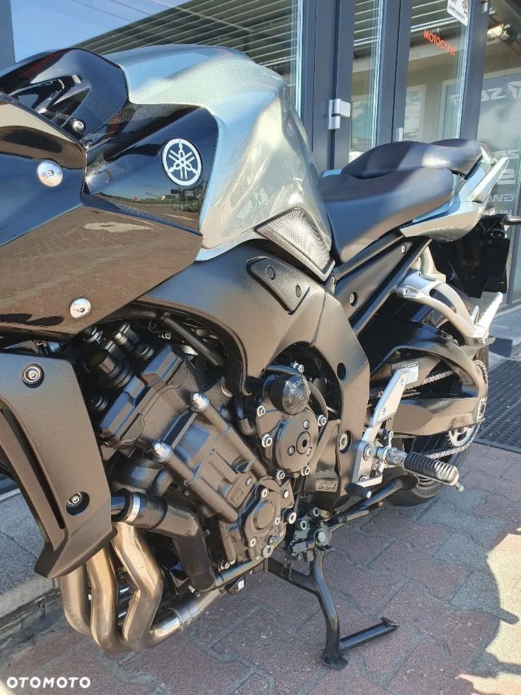 Yamaha FZ - 7