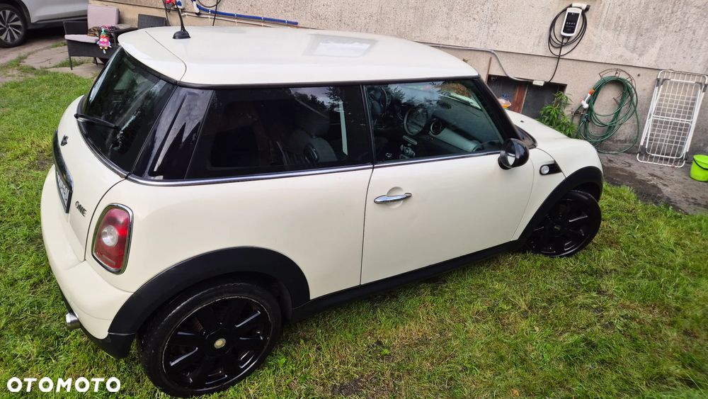 MINI ONE Standard - 4