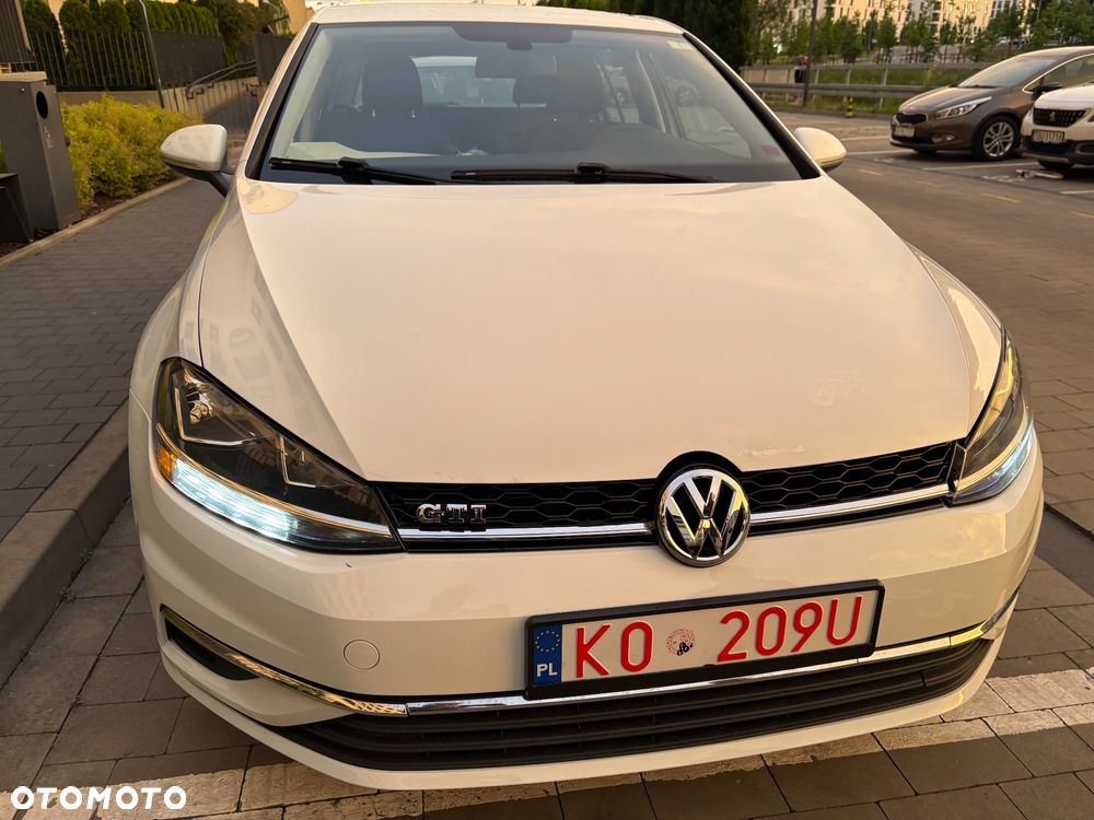 Volkswagen Golf - 5