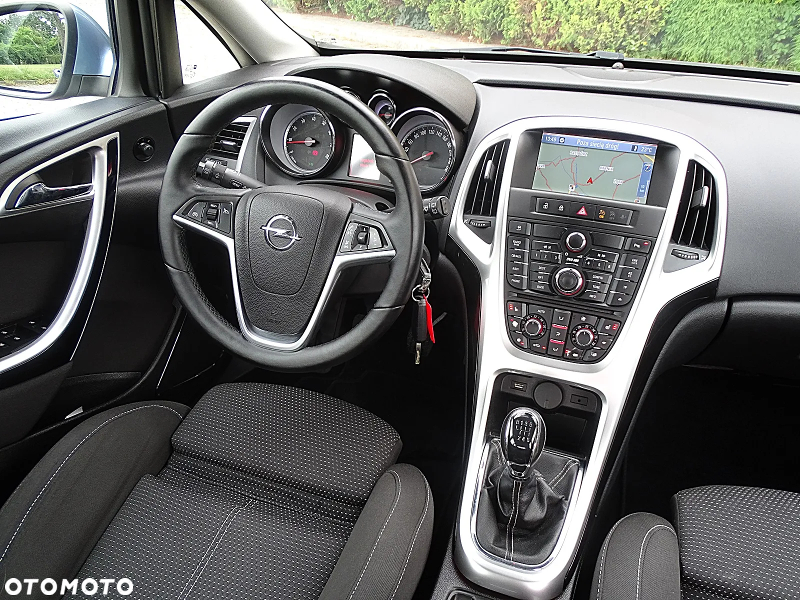 Opel Astra IV 1.4 T Cosmo - 32