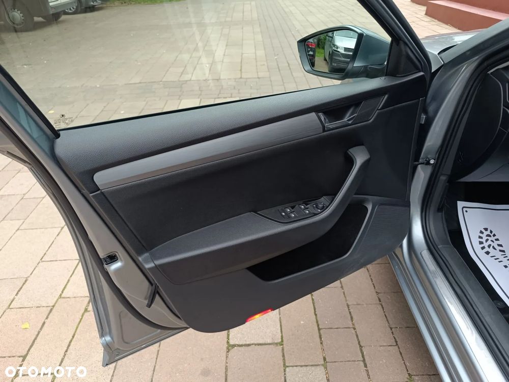 Skoda Superb 1.4 TSI ACT DSG Ambition - 23